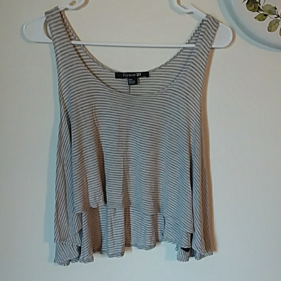 Forever 21 Tops - Forever 21 pin striped tank crop top